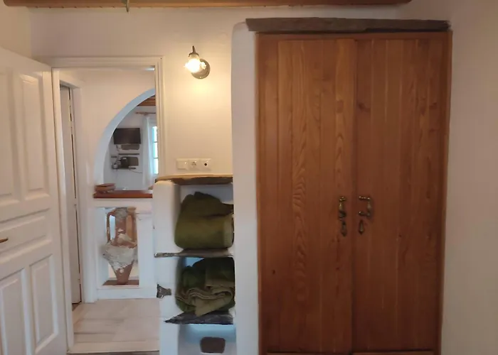 Lägenhet Beachside 2 Bd Stylish Apt W Private Patio Ornos (Mykonos)