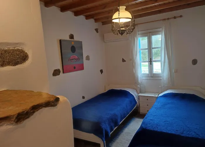 Beachside 2 Bd Stylish Apt W Private Patio * Ornos (Mykonos)