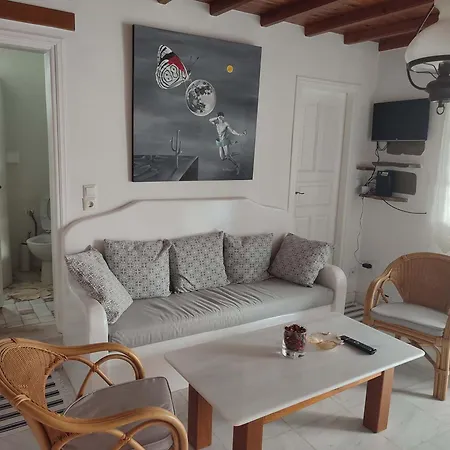 Beachside 2 Bd Stylish Apt W Private Patio Apartment