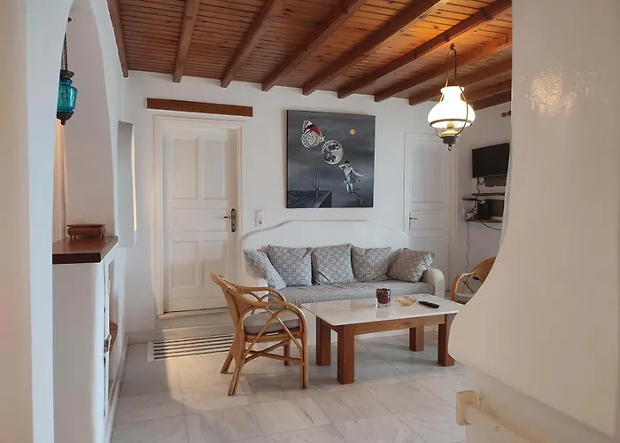 Beachside 2 Bd Stylish Apt W Private Patio *